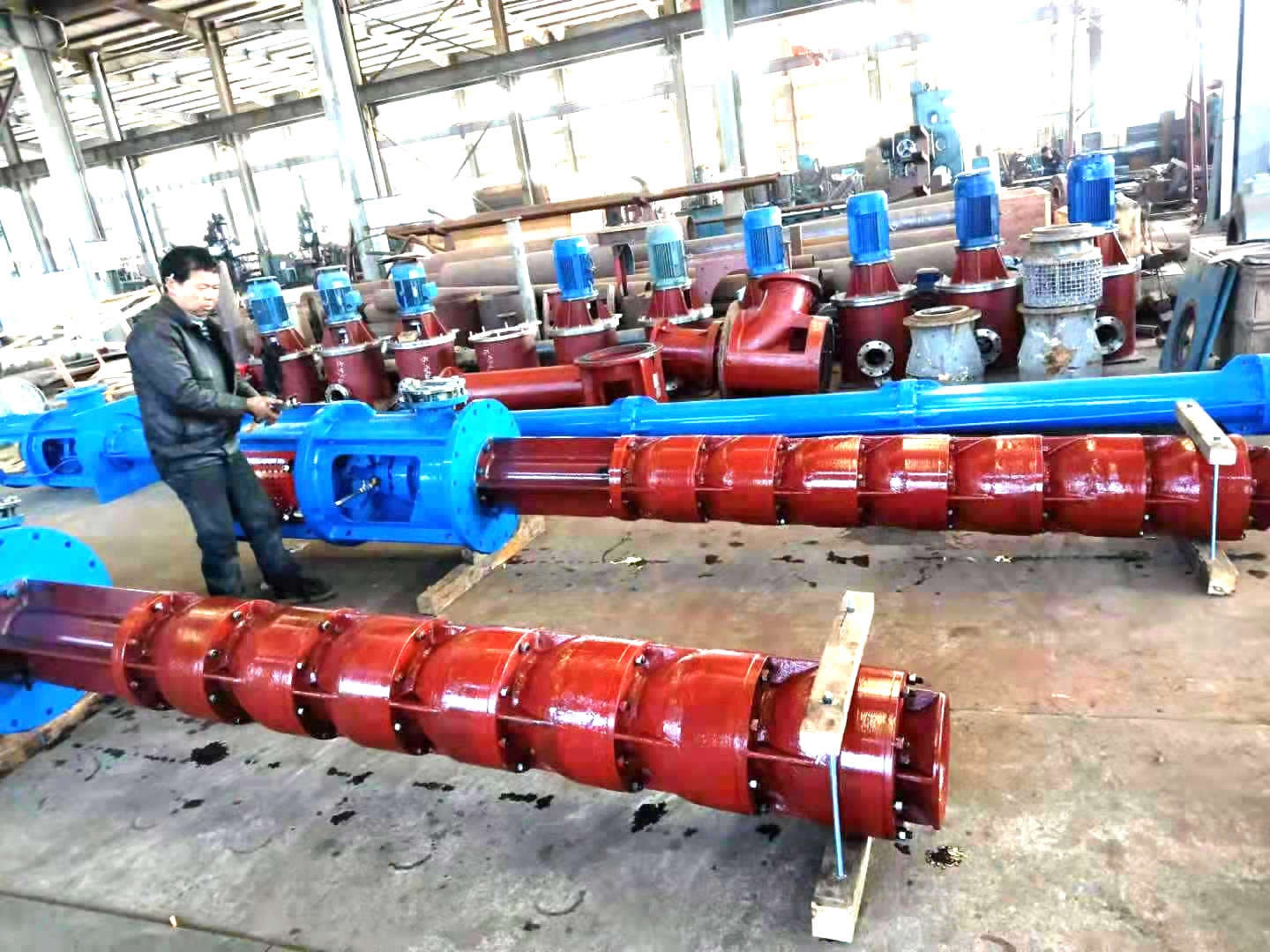 立佳機(jī)械能夠自行設(shè)計(jì)生產(chǎn)LC系列立式長(zhǎng)軸泵(液下長(zhǎng)軸泵,雙相鋼長(zhǎng)軸泵,不銹鋼長(zhǎng)軸泵),LB長(zhǎng)軸液下泵(雙相鋼液下泵,不銹鋼液下泵)